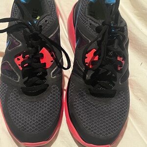 Brand New Nike Women’s LunarGilde+3 Anthracite Running Sneakers with Blue&Red